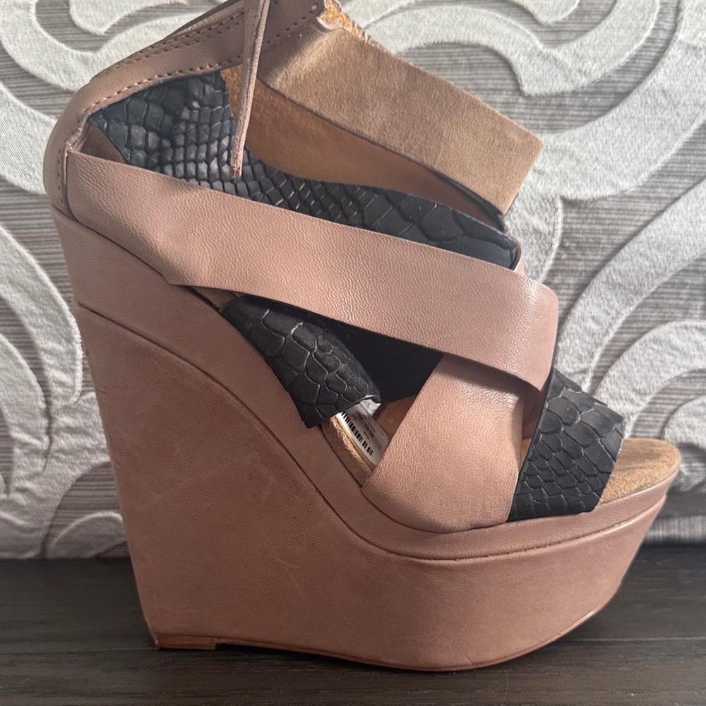 NWT L.A.M.B. Taupe and Black Platform Wedge Sandals